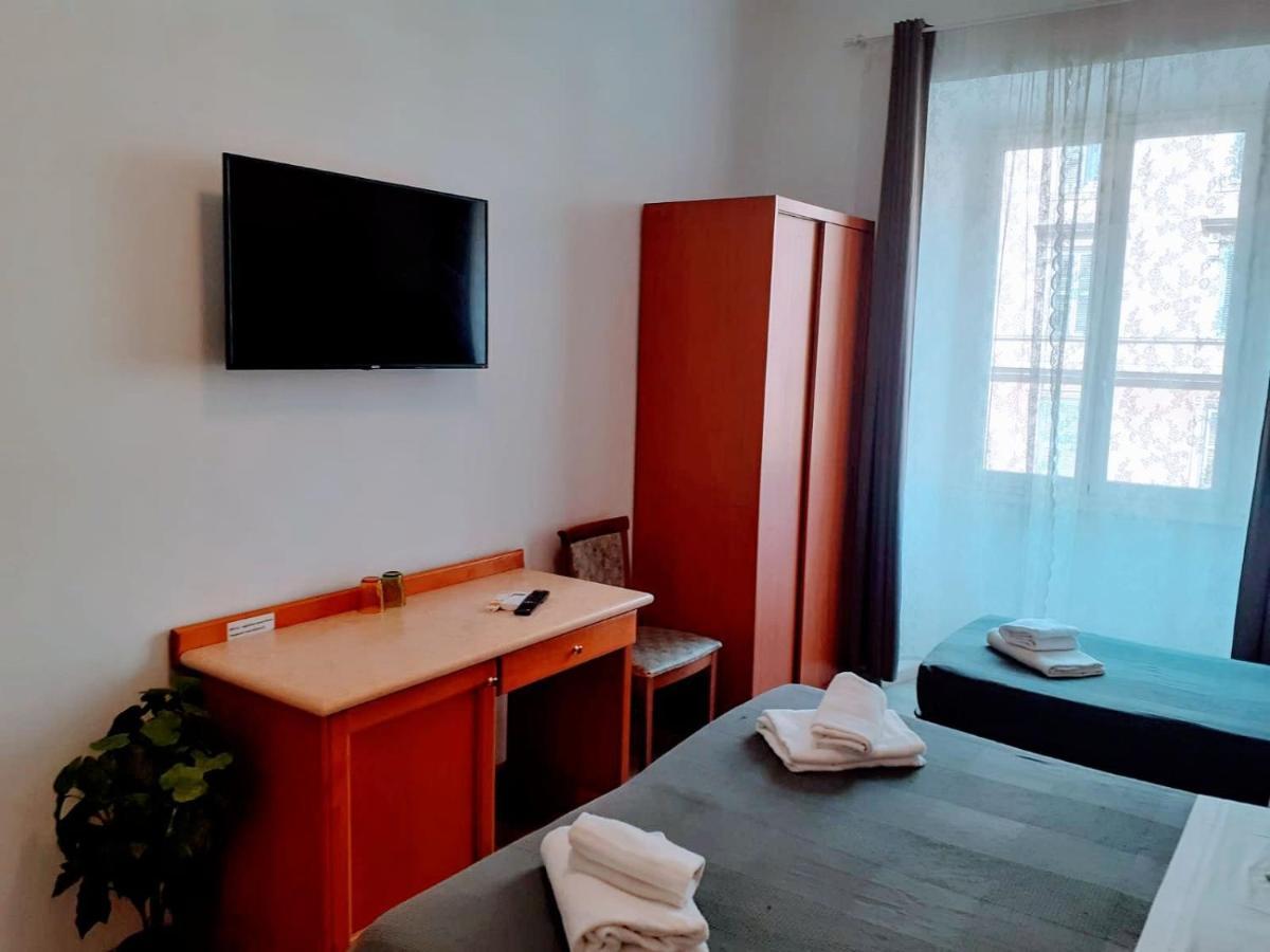 Napoleone Luxury * Rom