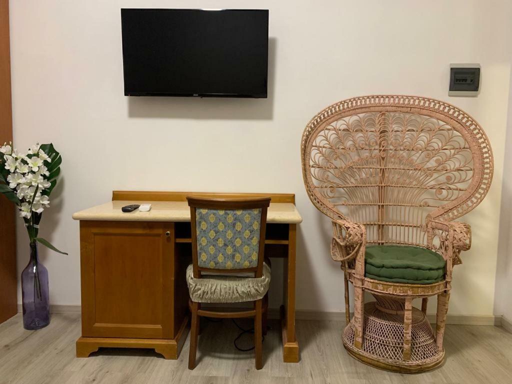 Napoleone Luxury Rom